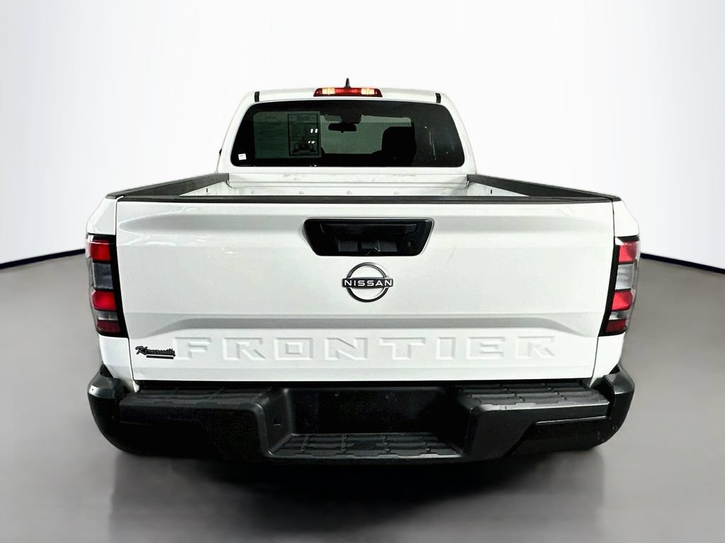 Used 2022 Nissan Frontier S RWD image 6