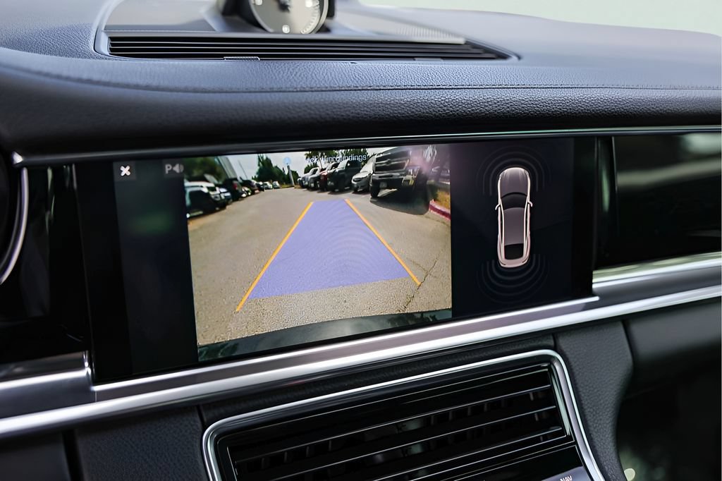 Used 2017 Porsche Panamera 4 AWD/4WD image 19