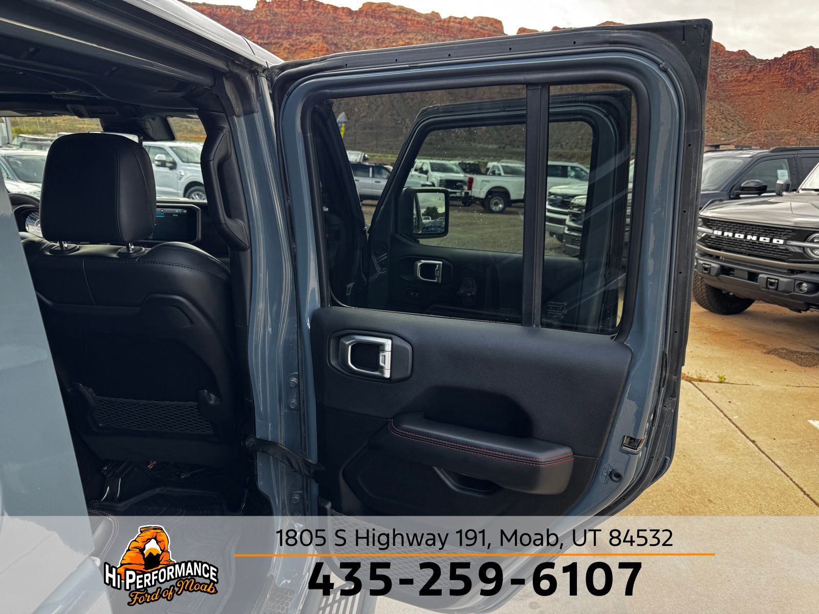 Used 2024 Jeep Wrangler Unlimited Rubicon AWD/4WD image 45