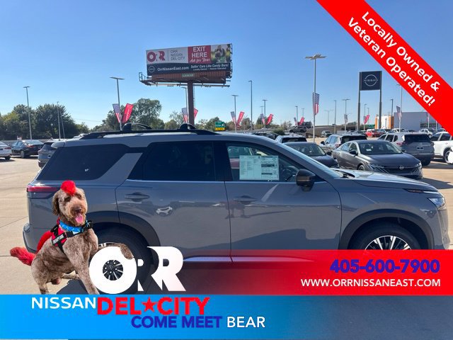 New 2026 Nissan Pathfinder Platinum w/ Cargo Package AWD/4WD image 6