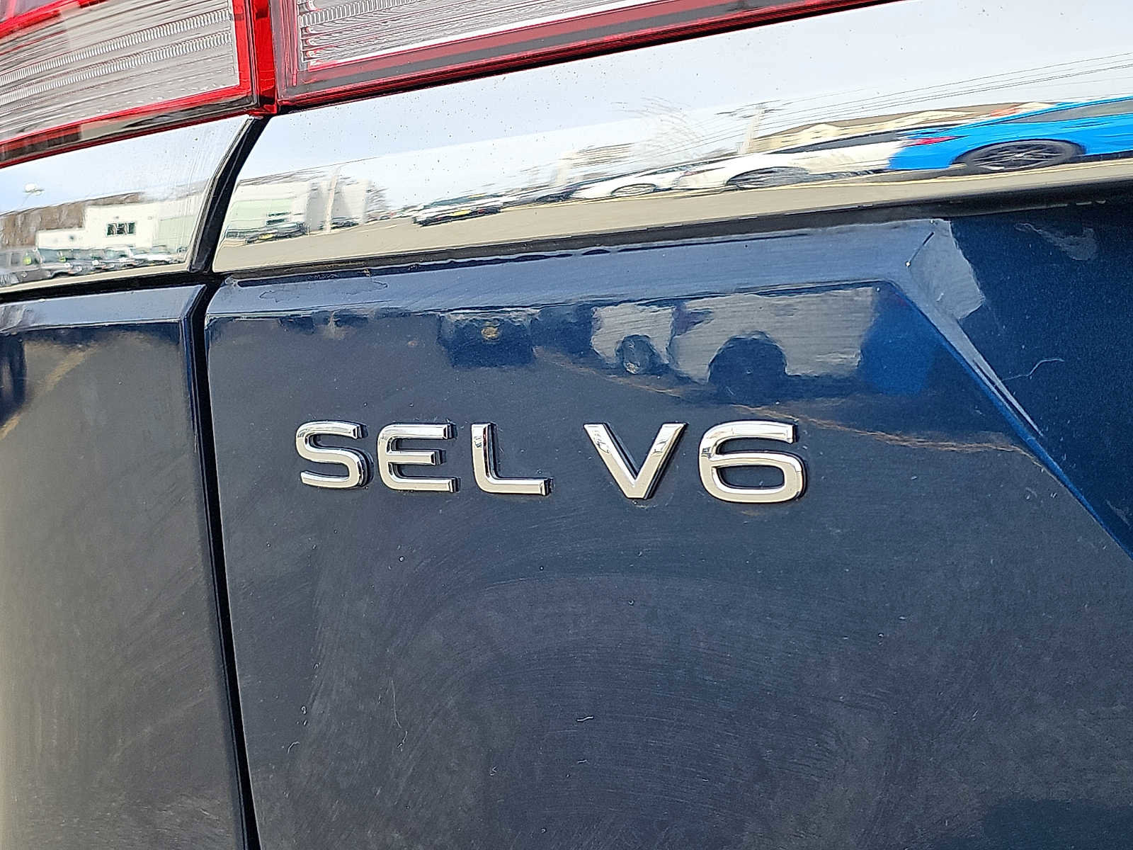 Used 2022 Volkswagen Atlas SEL R-Line image 37