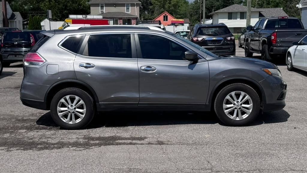 Used 2016 Nissan Rogue SV w/ SV Premium Package AWD/4WD image 6
