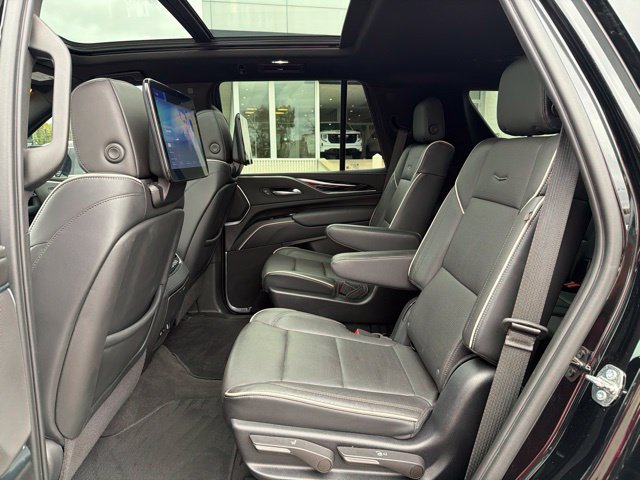 Certified 2023 Cadillac Escalade Sport w/ LPO, ONYX Package AWD/4WD image 28