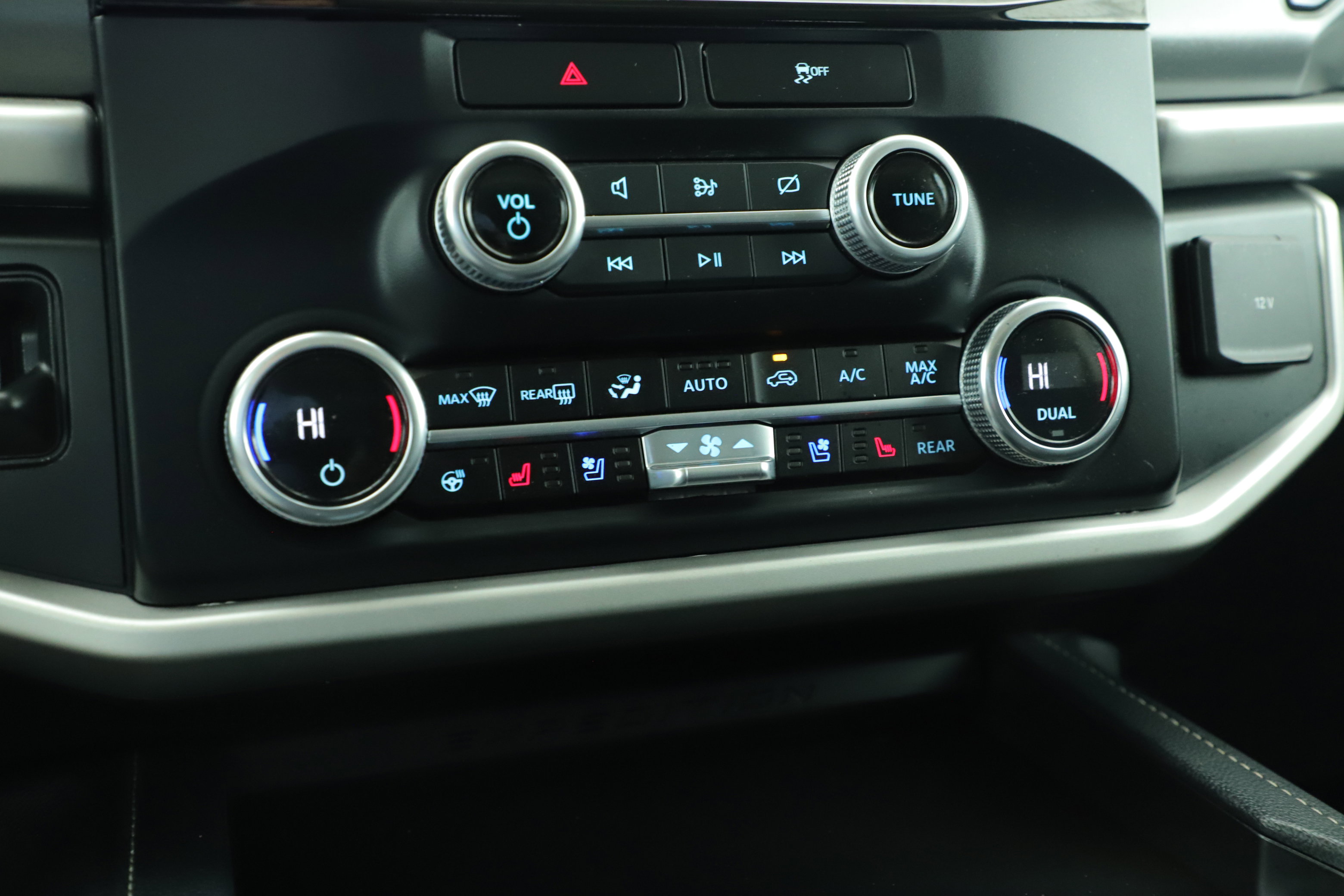 Used 2023 Ford Expedition Max XLT image 17