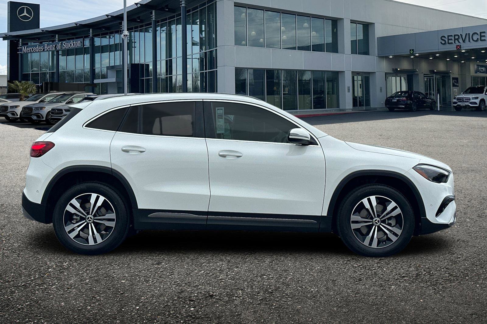 New 2026 Mercedes-Benz GLA 250 image 3