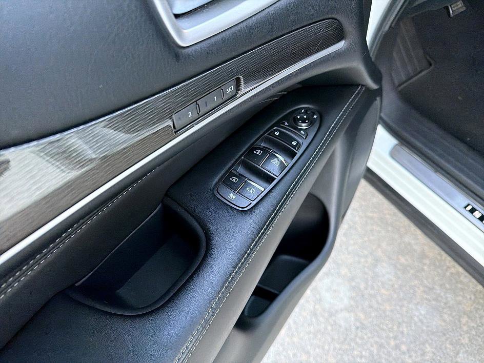 Certified 2019 INFINITI QX60 Luxe w/ Essential Package image 16