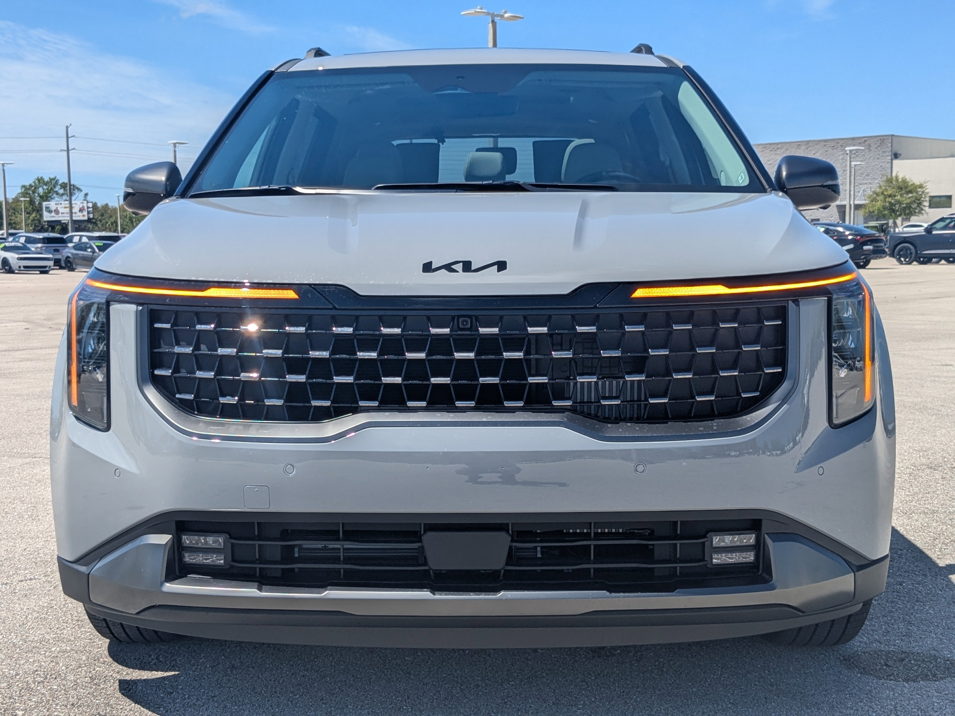 New 2026 Kia Carnival SX w/ SX Dark Edition Package FWD image 3