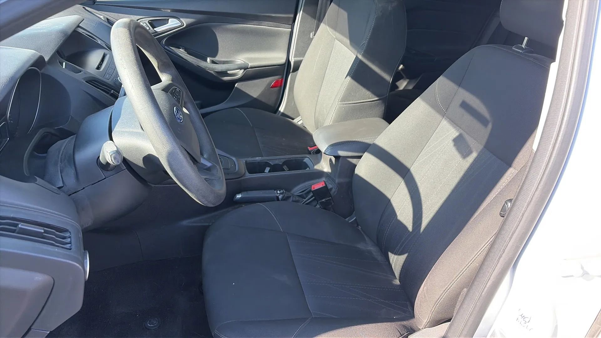 Used 2017 Ford Focus SE image 9