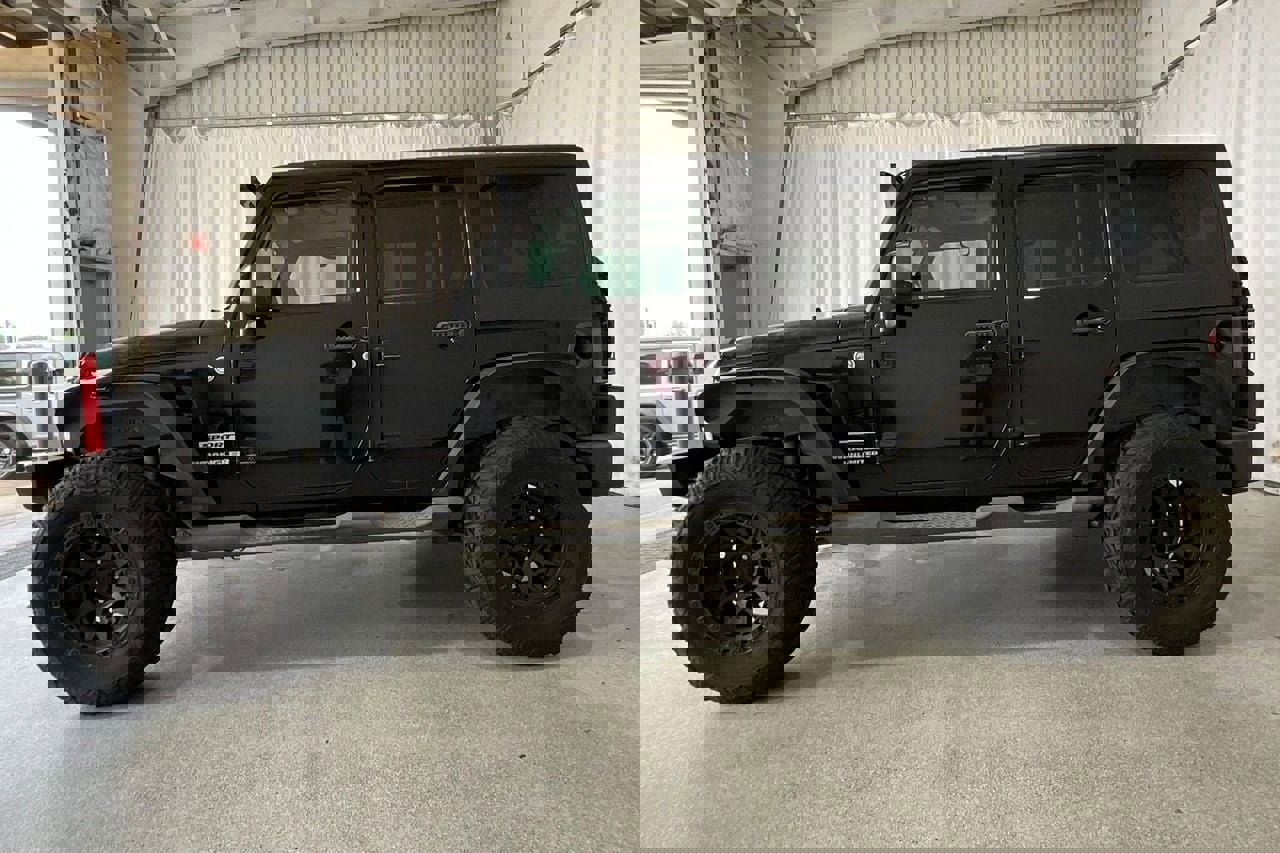 Used 2015 Jeep Wrangler Unlimited Sport image 26