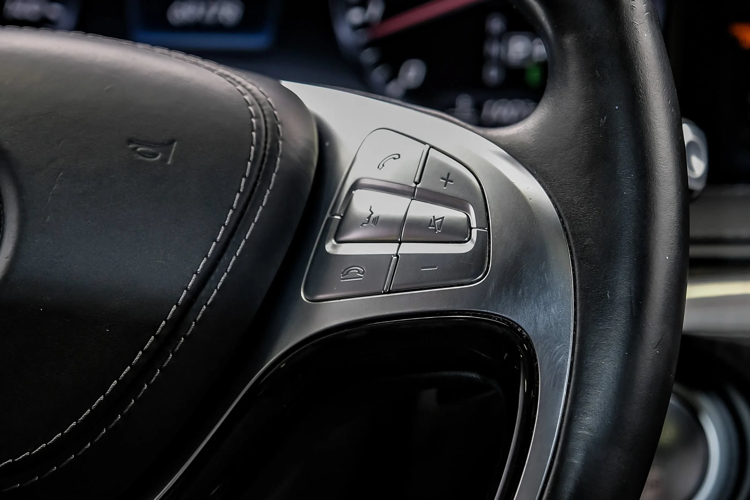 Used 2015 Mercedes-Benz S 550 Sedan image 14