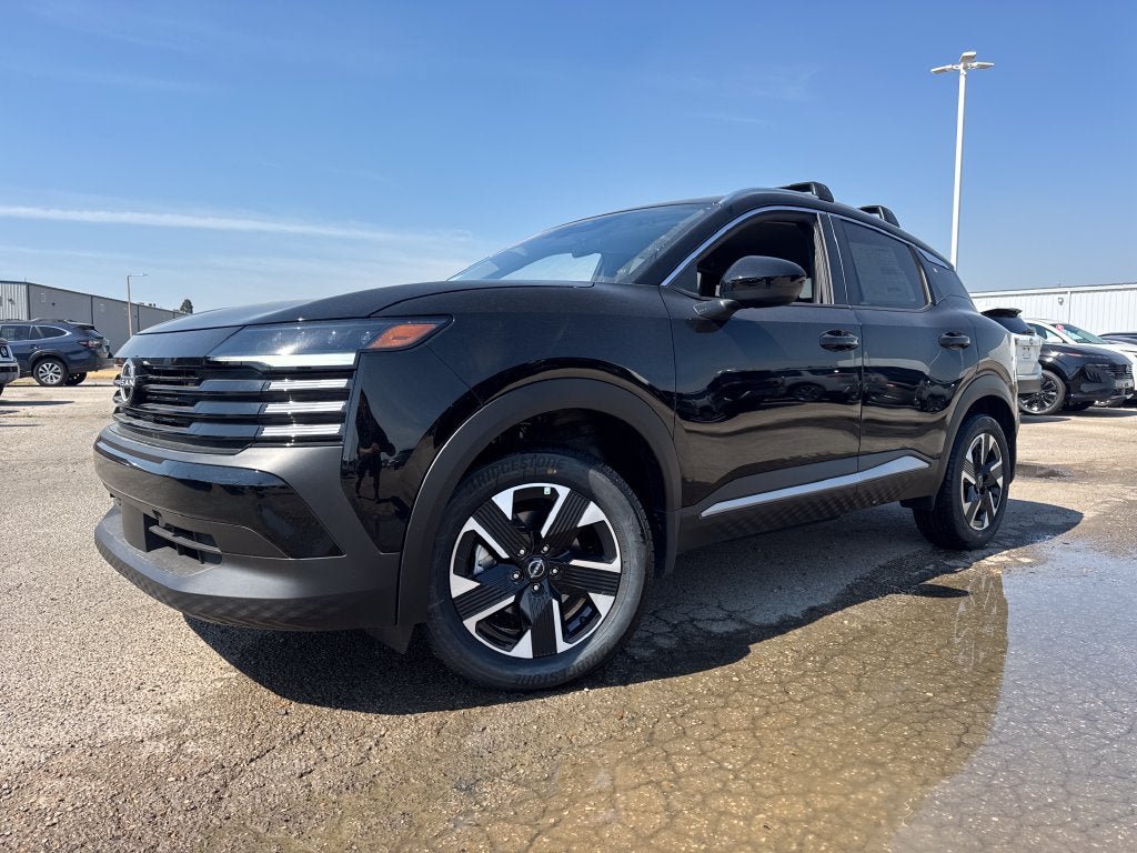 New 2027 Nissan Kicks SV AWD/4WD image 1