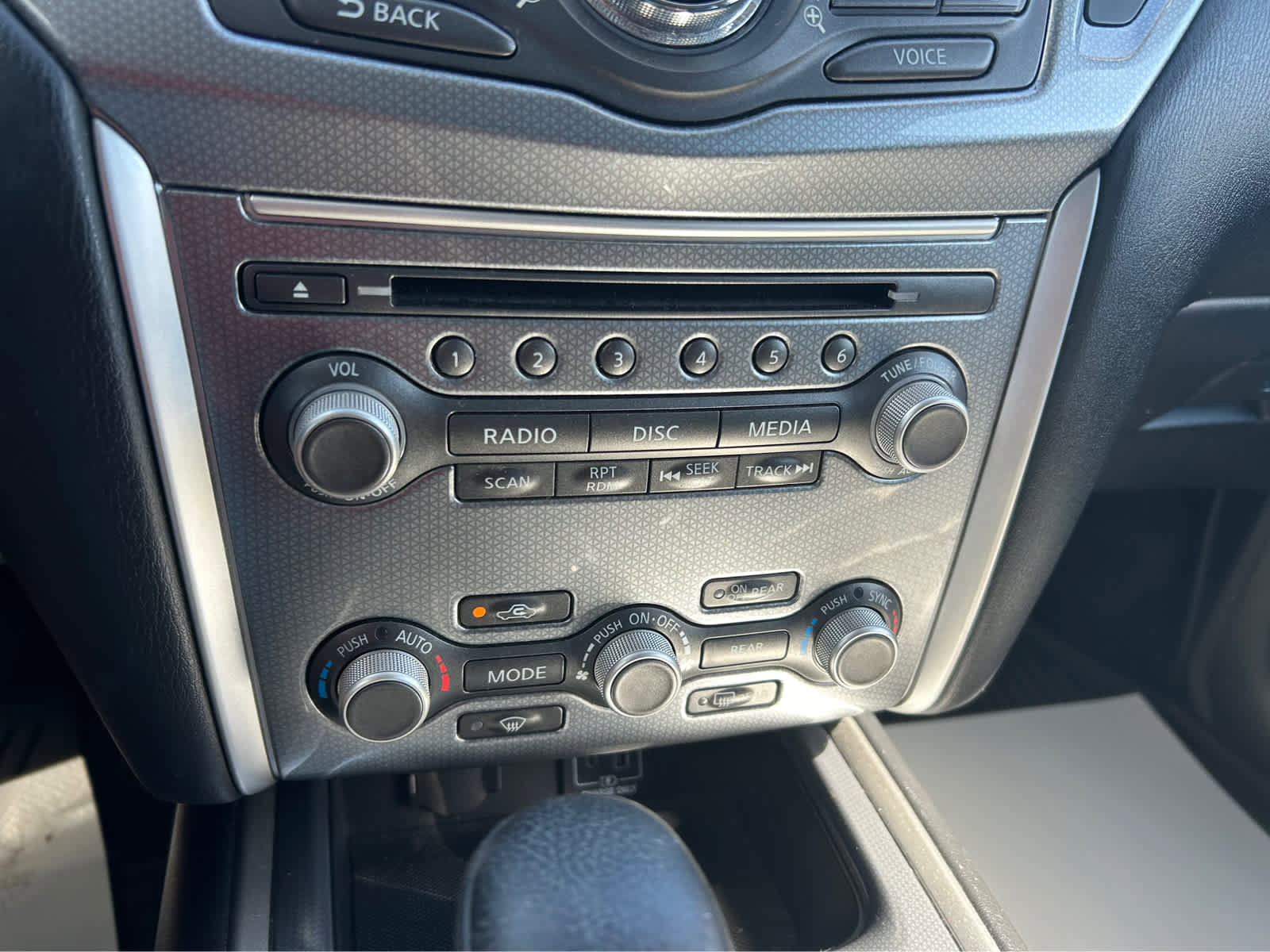 Used 2019 Nissan Pathfinder SL image 26