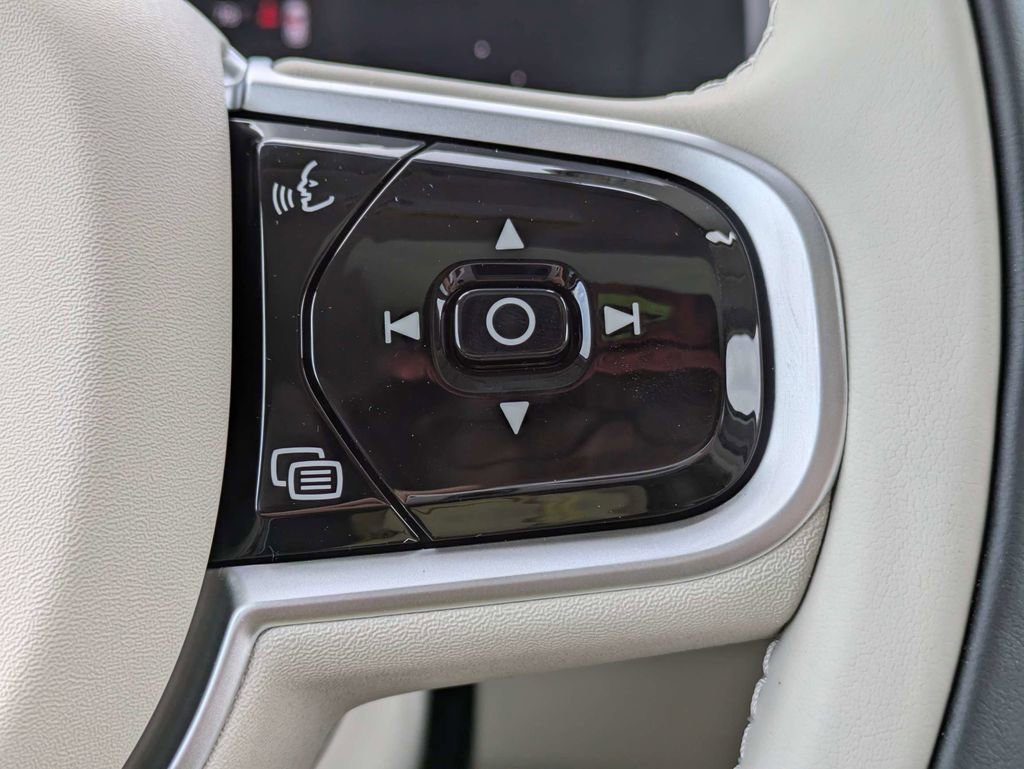 New 2026 Volvo XC90 T8 Ultra w/ Lounge Package image 38