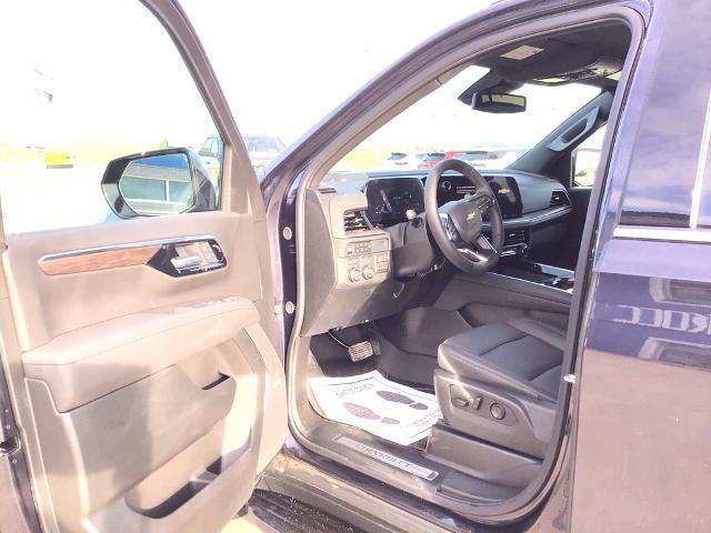 New 2026 Chevrolet Suburban LT image 10