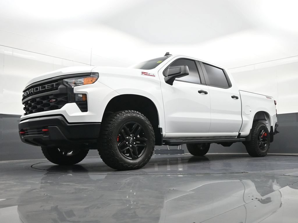 Used 2025 Chevrolet Silverado 1500 Custom Trail Boss AWD/4WD image 23