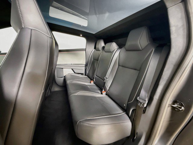 Used 2024 Tesla Cybertruck AWD Crew Cab image 22