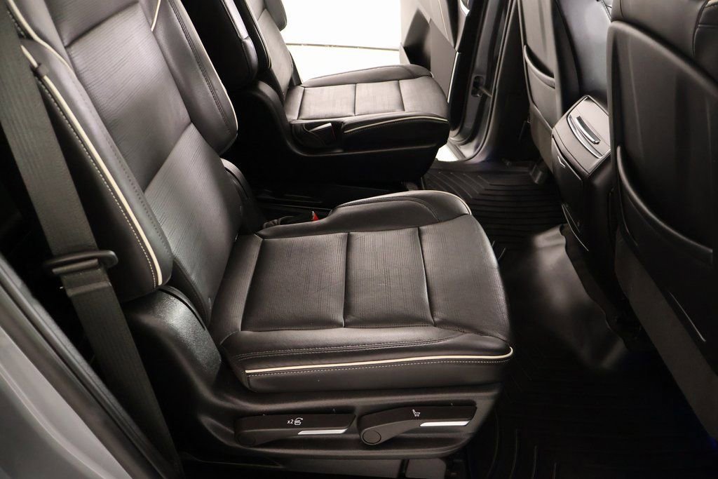 Used 2023 Cadillac Escalade Sport AWD/4WD image 15