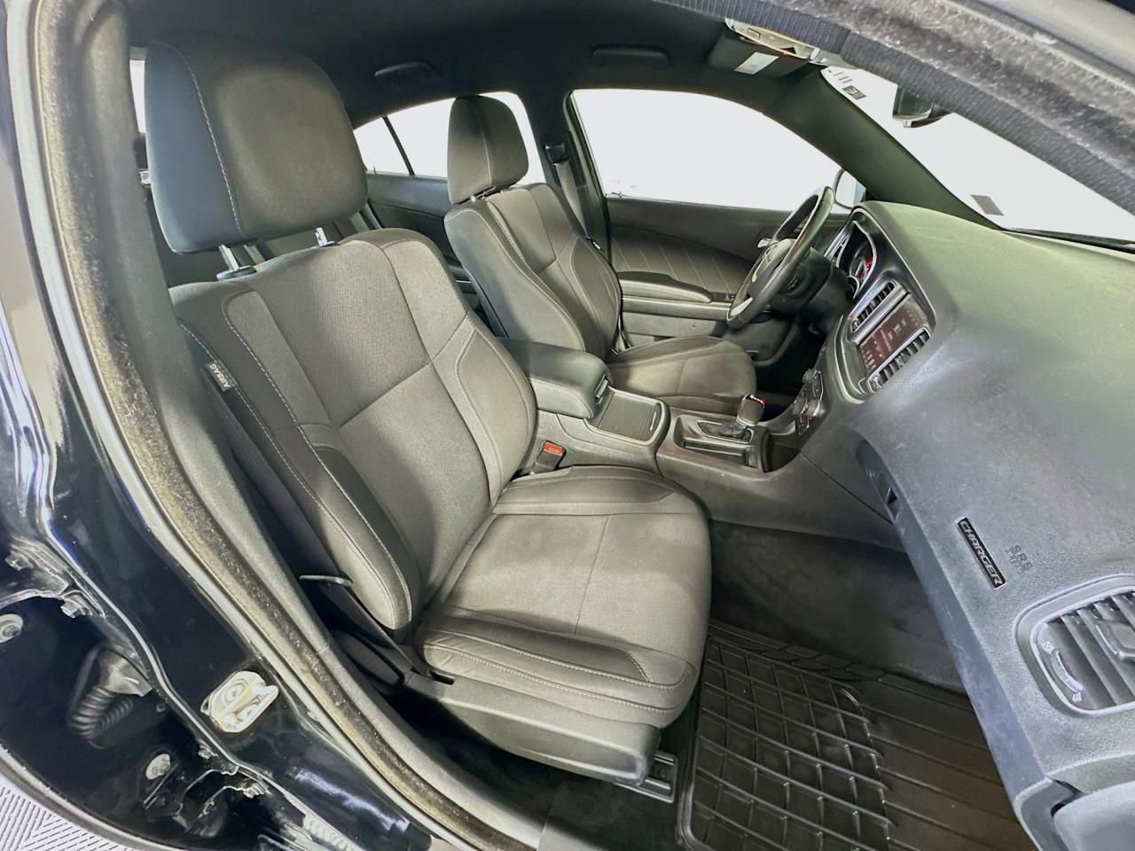 Used 2016 Dodge Charger SXT RWD image 34