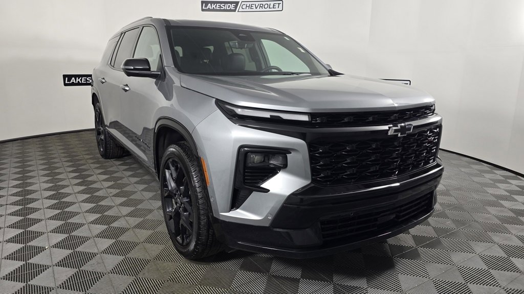 Used 2024 Chevrolet Traverse RS w/ LPO, Floor Liner Package image 8