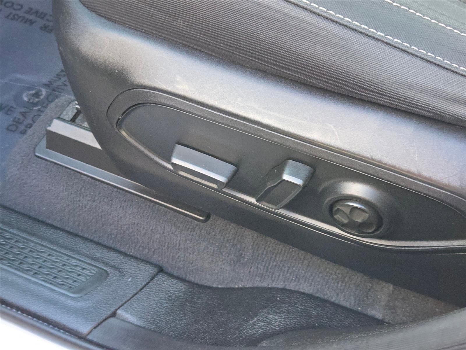 Certified 2023 Jeep Grand Cherokee L Laredo image 29