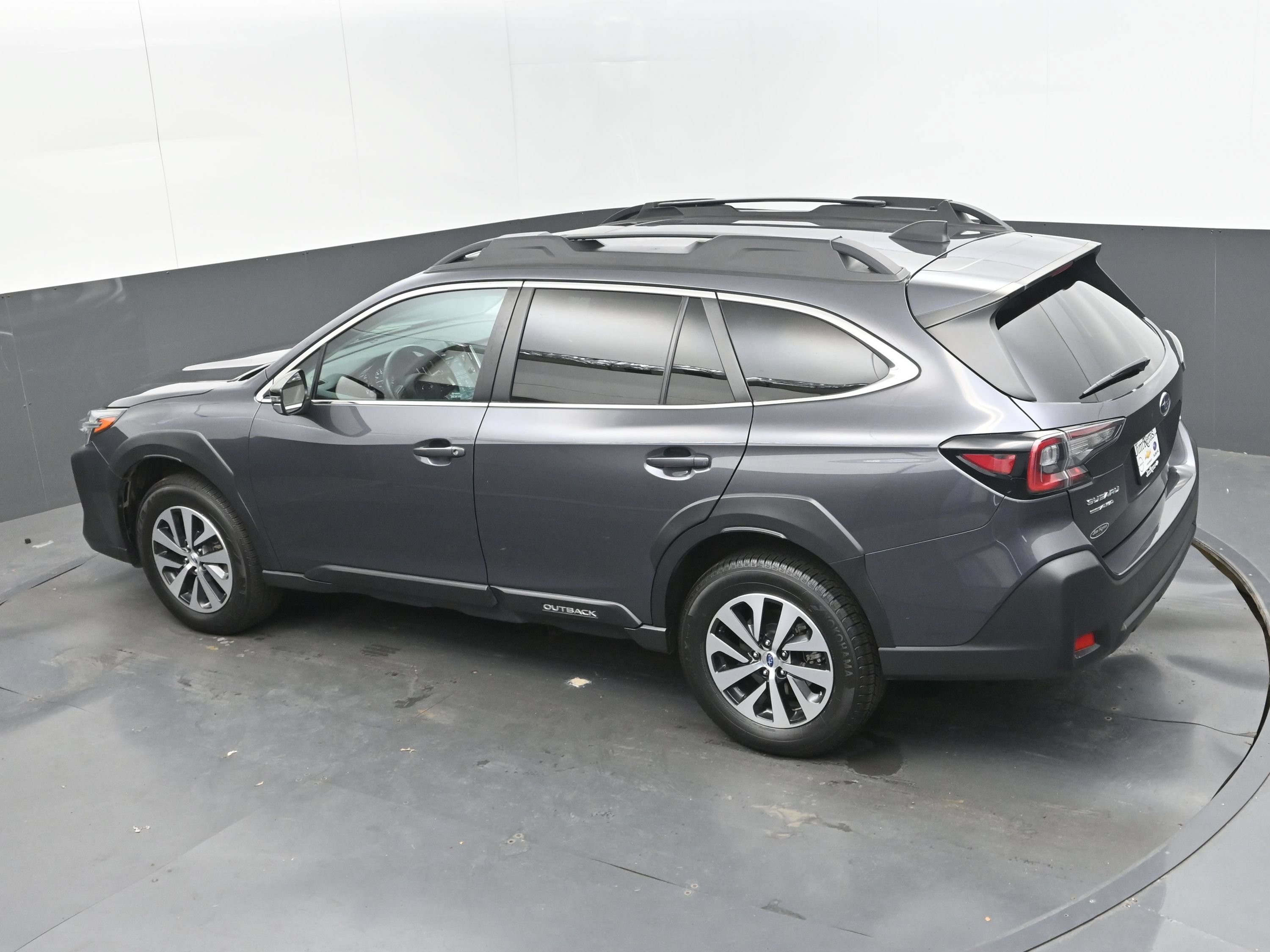 Used 2024 Subaru Outback Premium AWD/4WD image 35