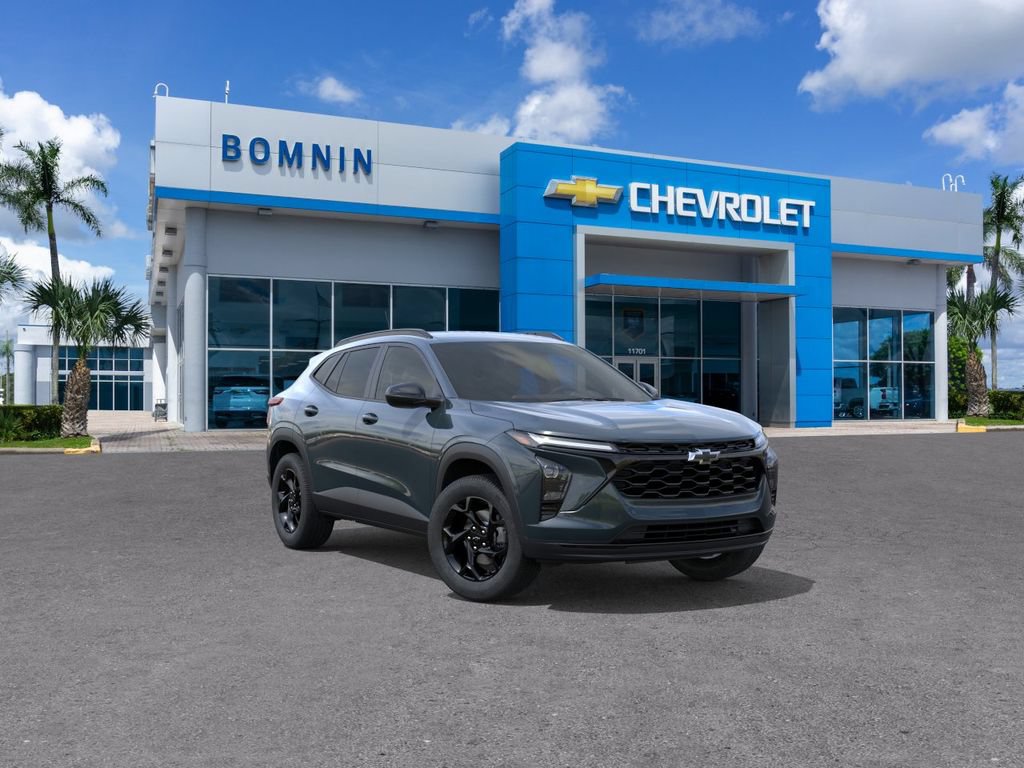 New 2026 Chevrolet Trax LT w/ Midnight Edition FWD image 2