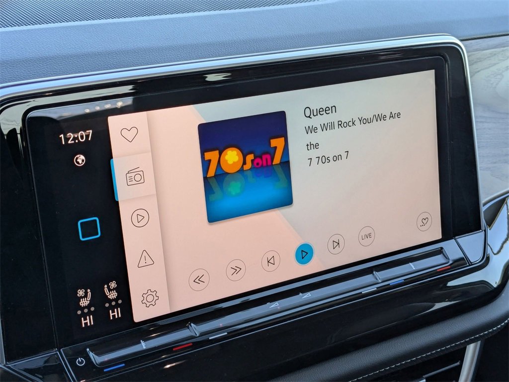 Used 2025 Volkswagen Atlas SE image 22