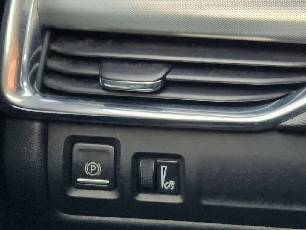 Used 2023 Cadillac XT4 Premium Luxury image 22