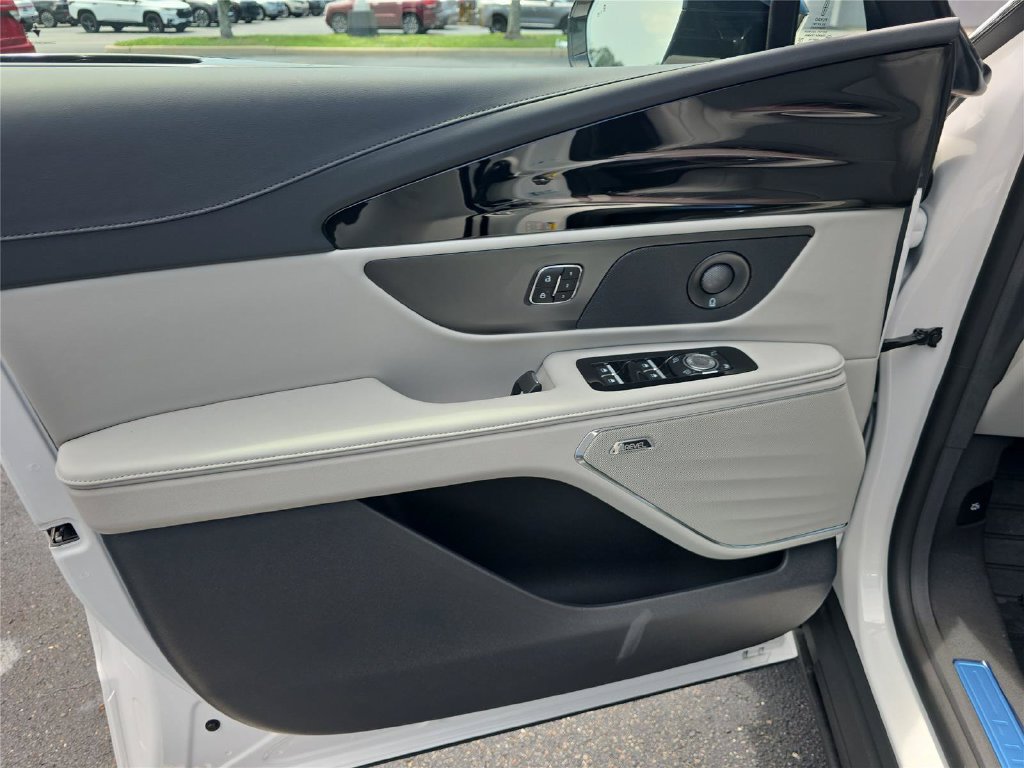 New 2026 Lincoln Nautilus Premier w/ Equipment Group 102A AWD/4WD image 12