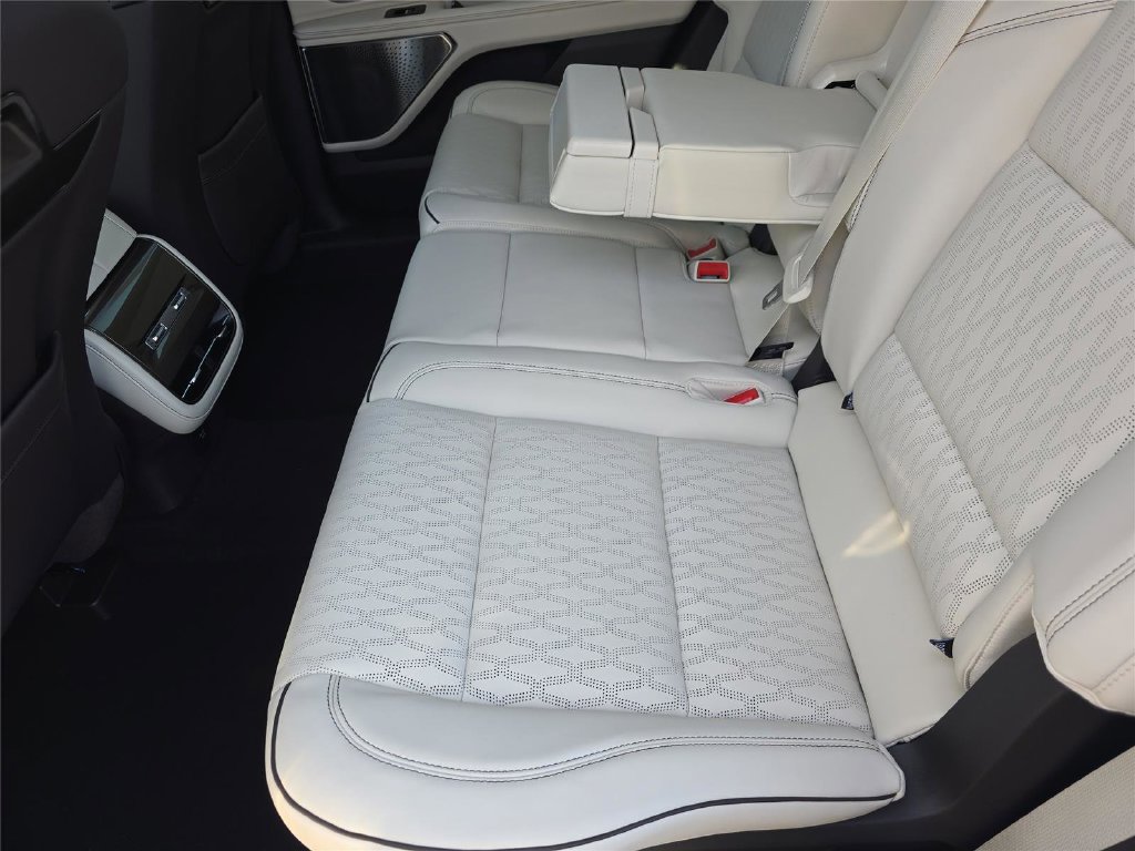 New 2026 Lincoln Nautilus Black Label AWD/4WD image 14