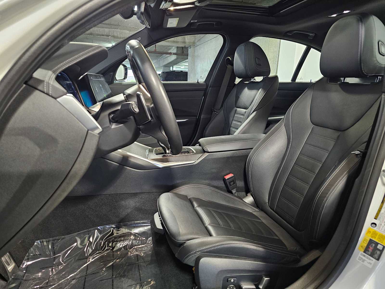 Used 2022 BMW 330e xDrive w/ M Sport Package AWD/4WD image 31