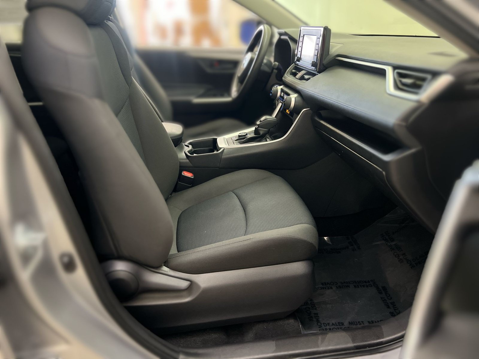 Used 2020 Toyota RAV4 LE w/ All Weather Liner Package AWD/4WD image 25