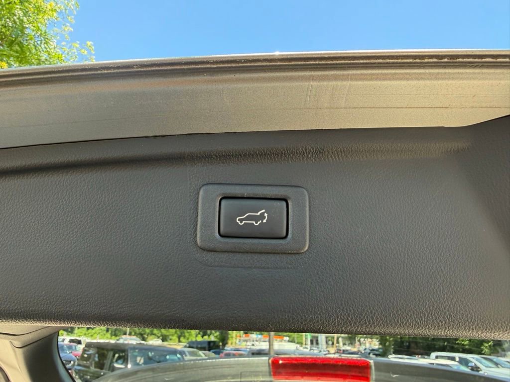 Used 2019 Subaru Outback 3.6R Limited AWD/4WD image 29