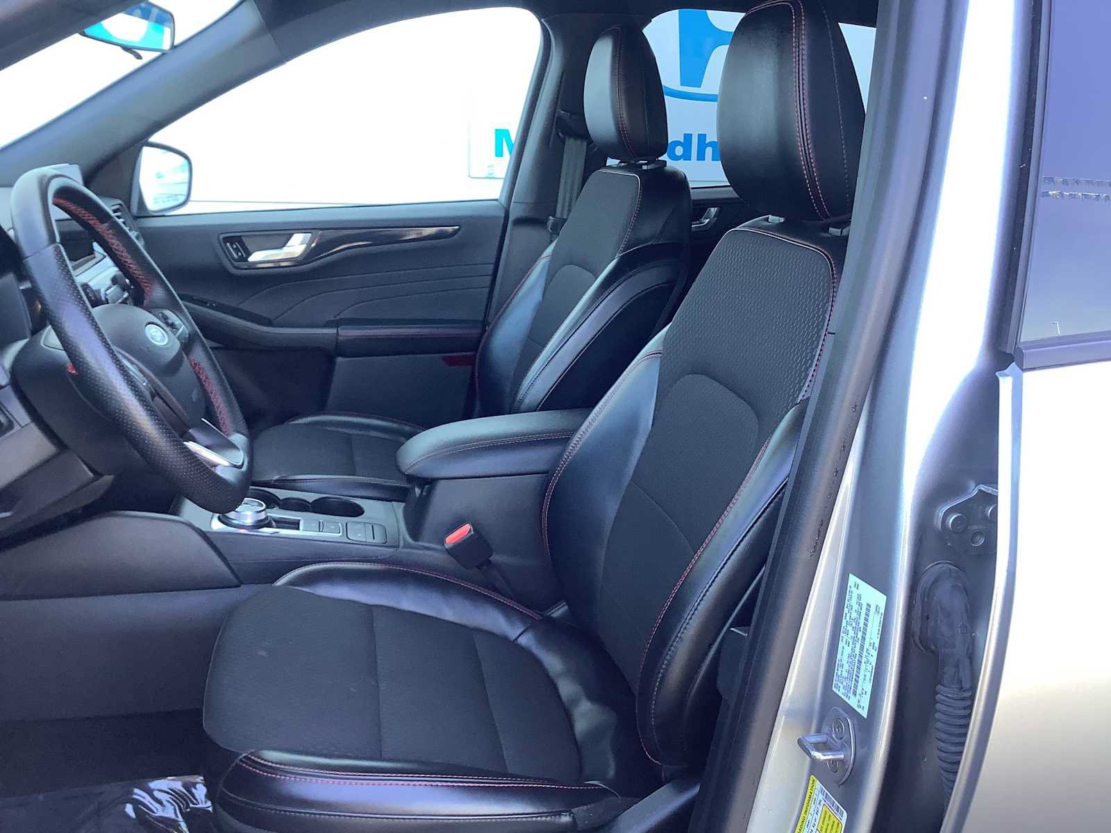 Used 2024 Ford Escape ST-Line AWD/4WD image 11