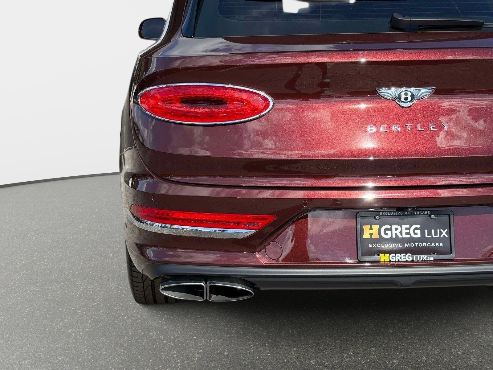Used 2022 Bentley Bentayga image 24