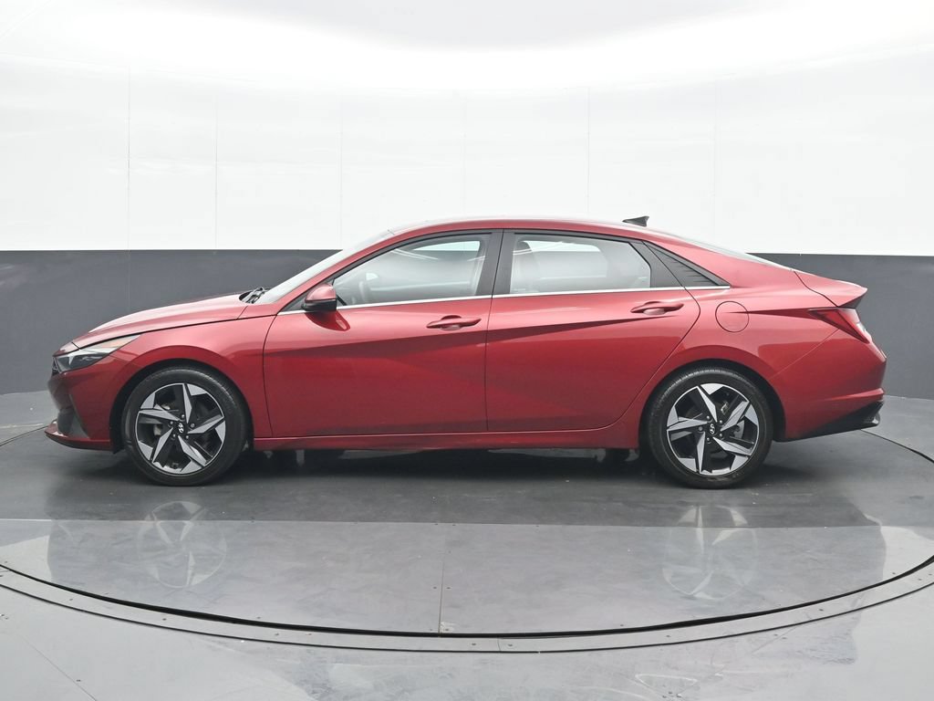 Used 2023 Hyundai Elantra Limited FWD image 3