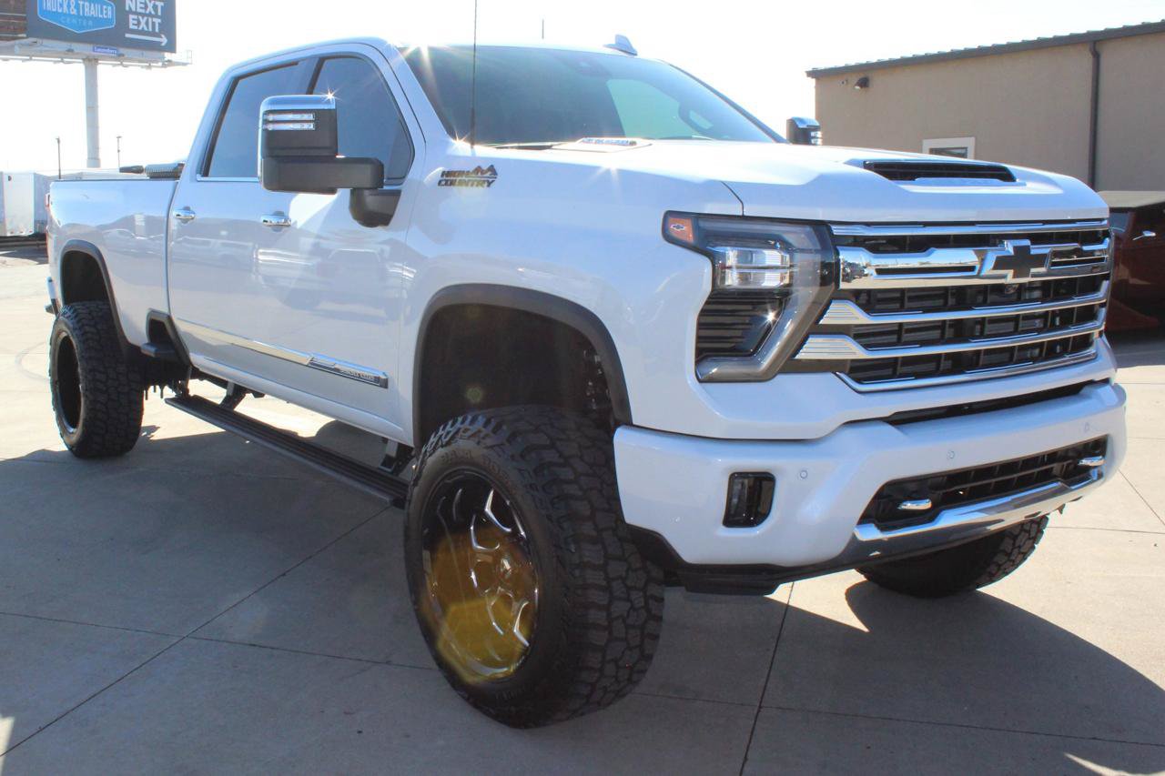 Used 2026 Chevrolet Silverado 3500 High Country w/ High Country Premium Package AWD/4WD image 56