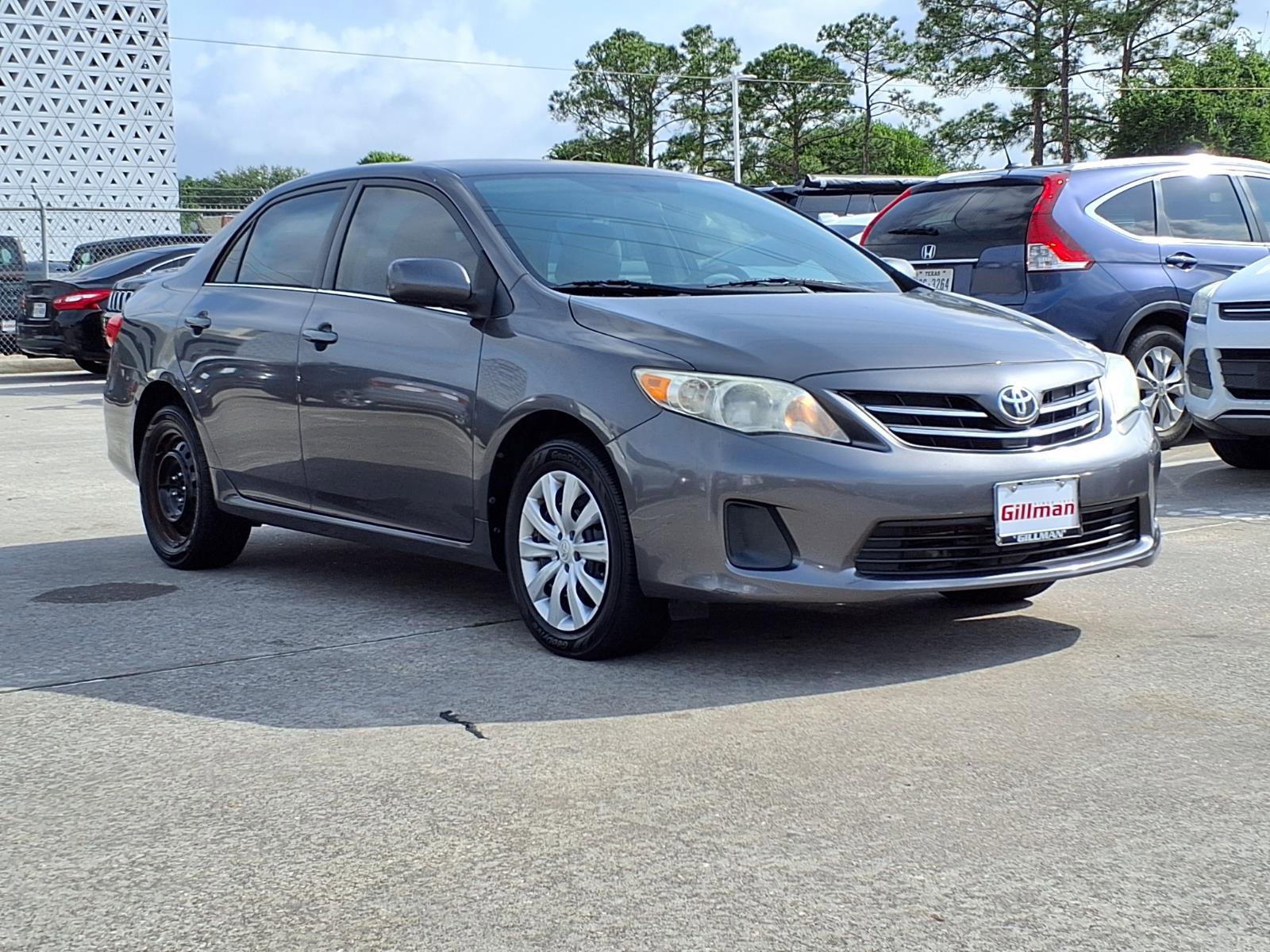 Used 2013 Toyota Corolla LE image 2