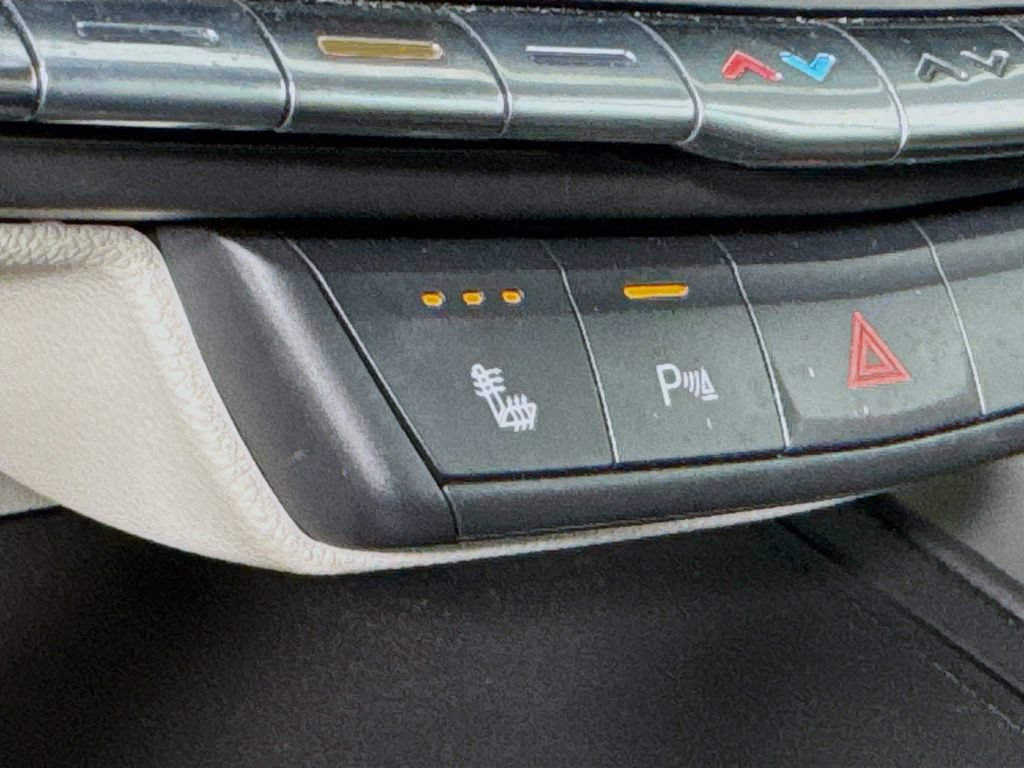 Used 2019 Cadillac XT4 Luxury w/ Cold Weather Package FWD image 20