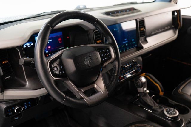 Used 2023 Ford Bronco Badlands image 5