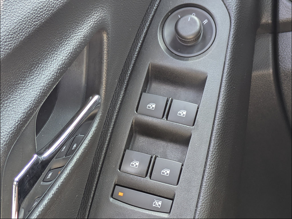Used 2019 Chevrolet Trax LS w/ Tint and Cruise Package FWD image 28