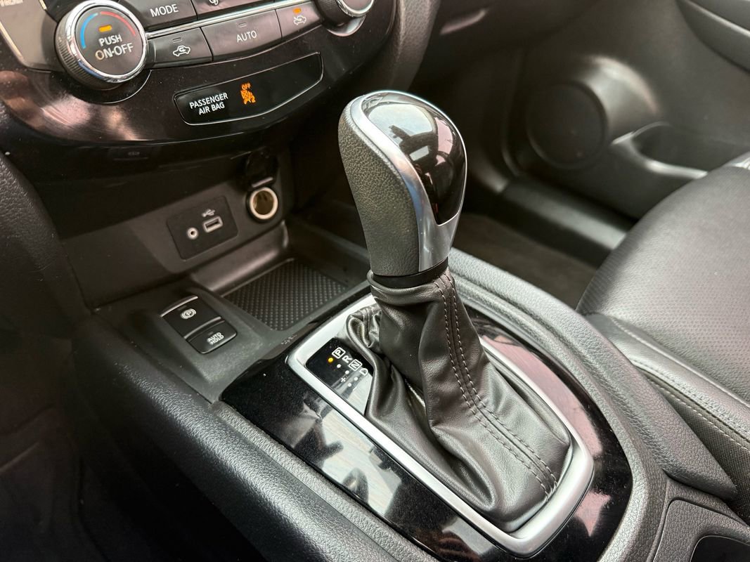 Used 2021 Nissan Rogue Sport SL w/ Premium Package image 35