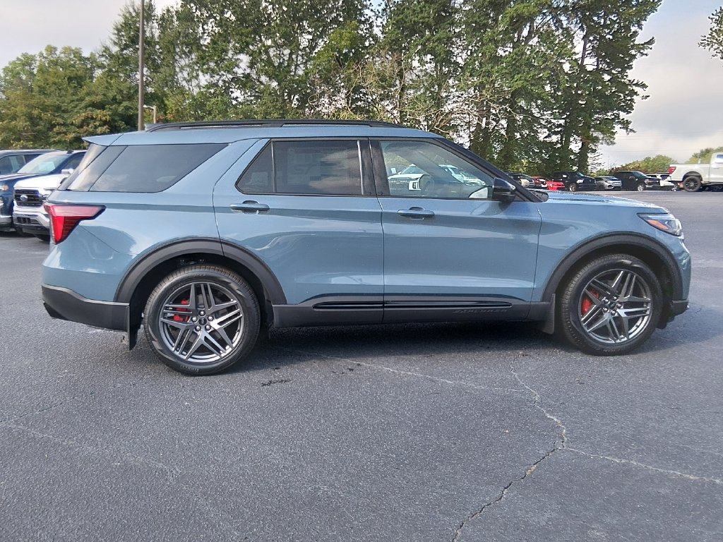 New 2026 Ford Explorer ST w/ Sun And Sound Package AWD/4WD image 3