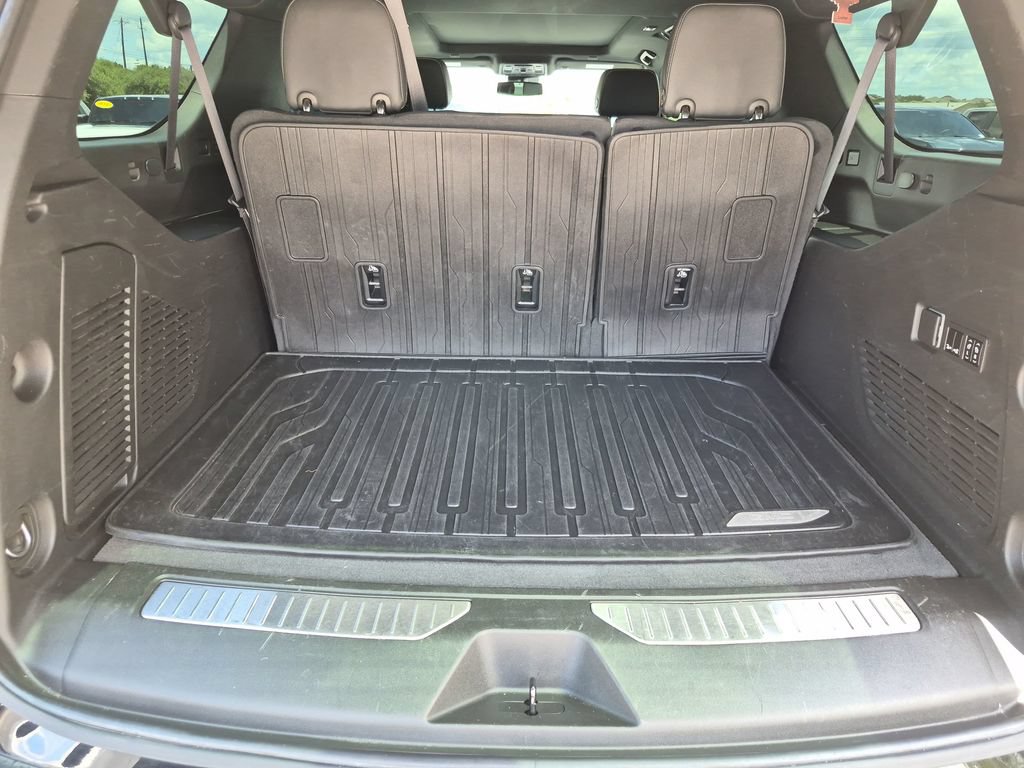Used 2023 GMC Yukon XL AT4 w/ AT4 Premium Package AWD/4WD image 46