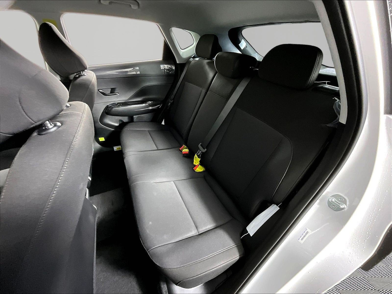 New 2027 Hyundai Kona SE AWD/4WD image 17