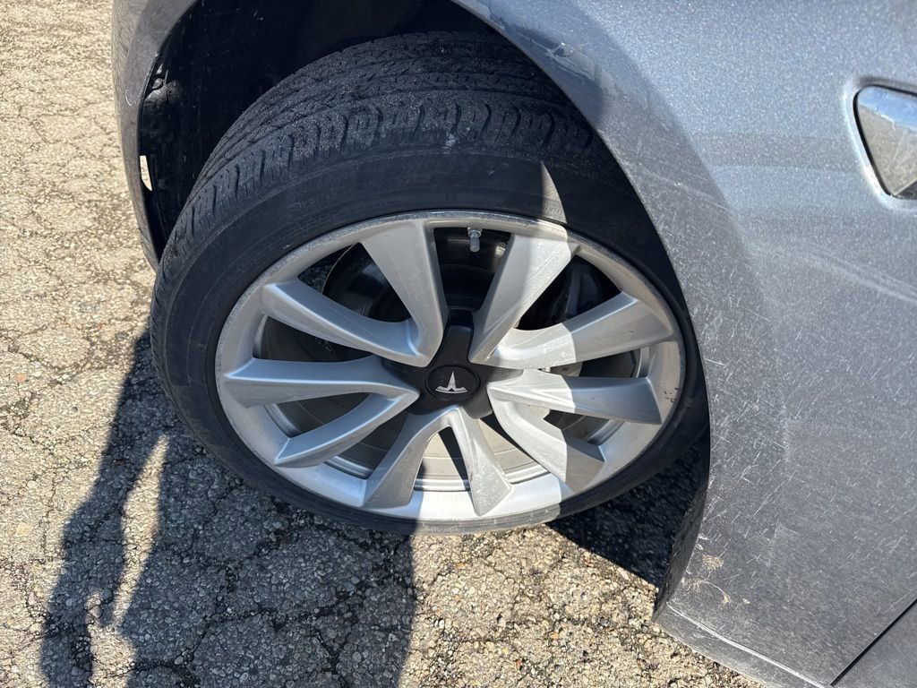 Used 2019 Tesla Model 3 image 13