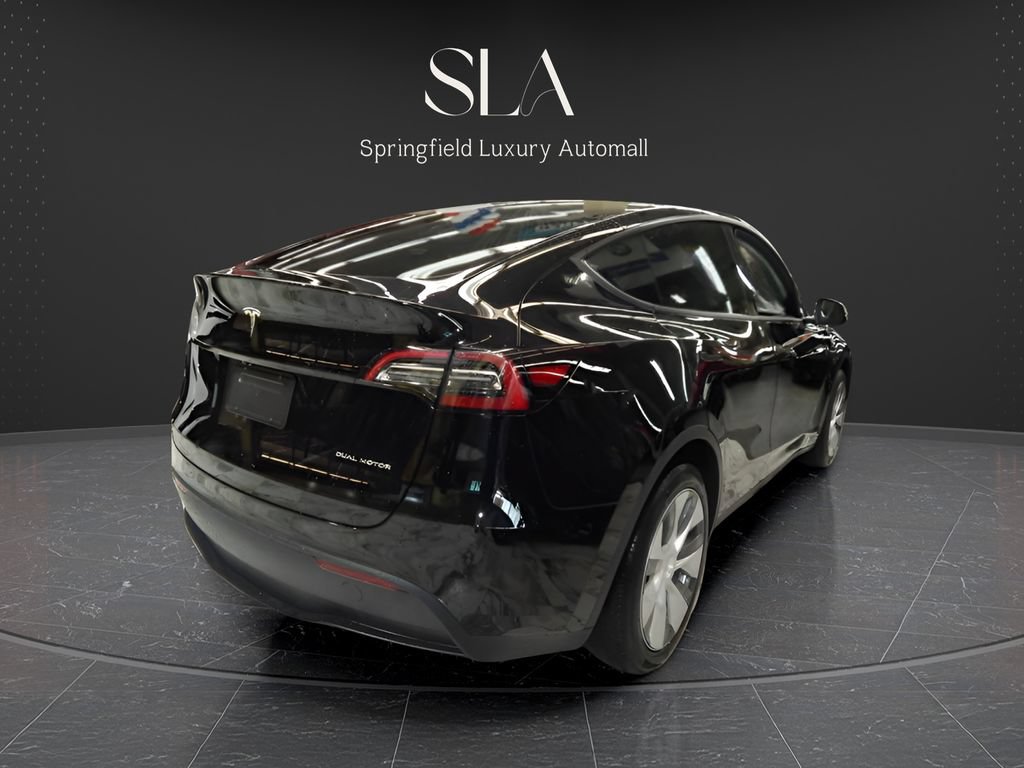 Used 2024 Tesla Model Y Long Range AWD/4WD image 8