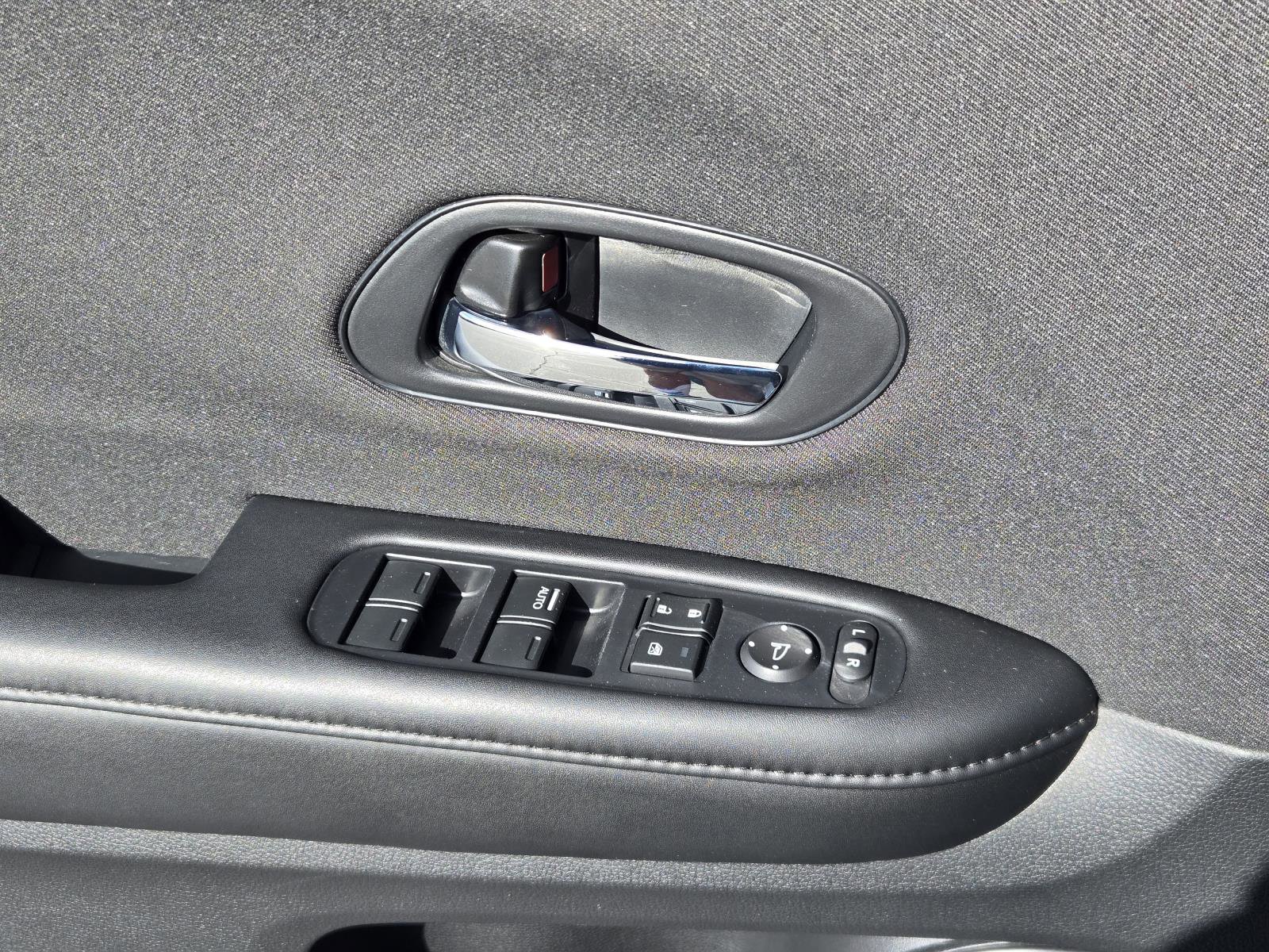 Used 2022 Honda HR-V Sport image 18