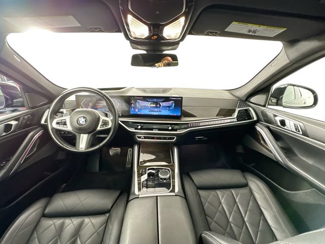 Used 2025 BMW X6 xDrive40i AWD/4WD image 3