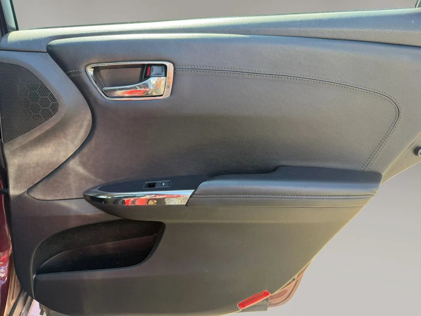 Used 2015 Toyota Avalon XLE Premium FWD image 17